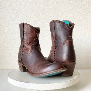 EUC Lane PLAIN JANE Western Bootie Womens 9 Brown Cowboy Boots Ankle Round Toe